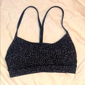 Lululemon sports bra